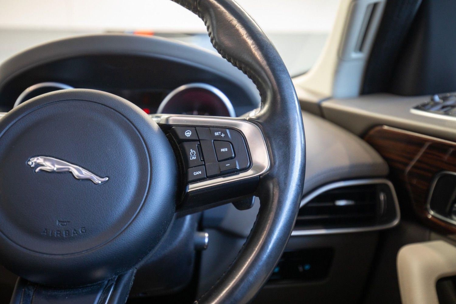 Used Jaguar F-Pace for sale - 78185674: Photo 22