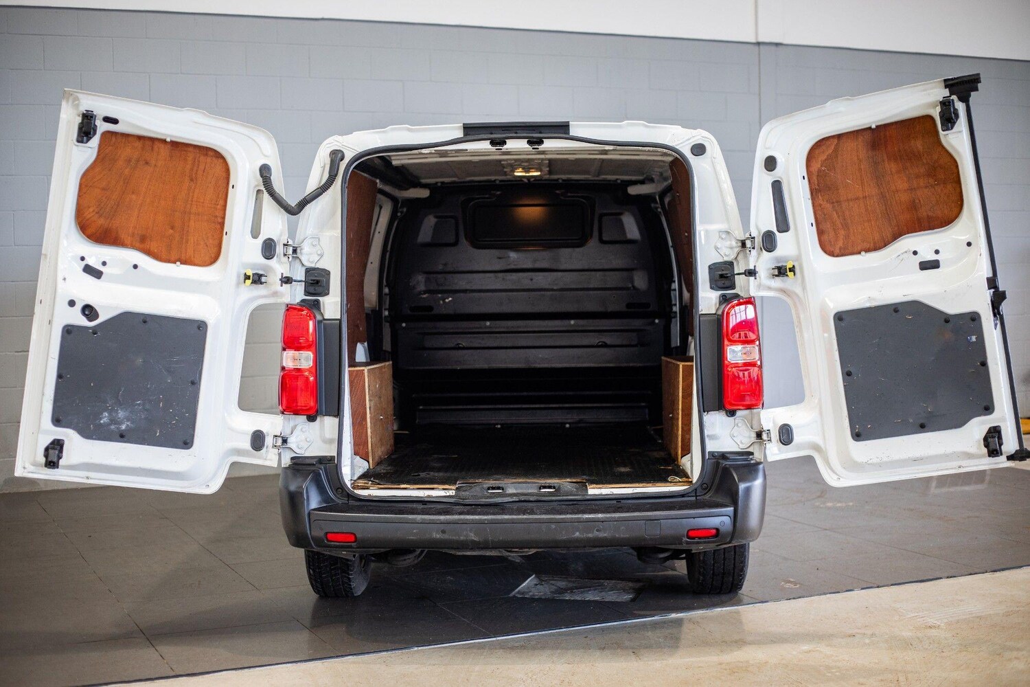 Used Vauxhall Vivaro 2019 for sale - 77050110: Photo 31