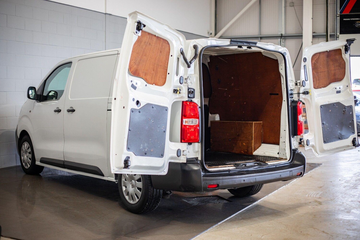 Used Vauxhall Vivaro 2019 for sale - 77050110: Photo 32