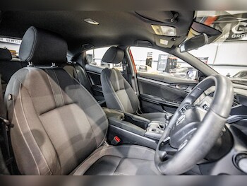 Used Honda Civic 2018 for sale - 77028971: Photo