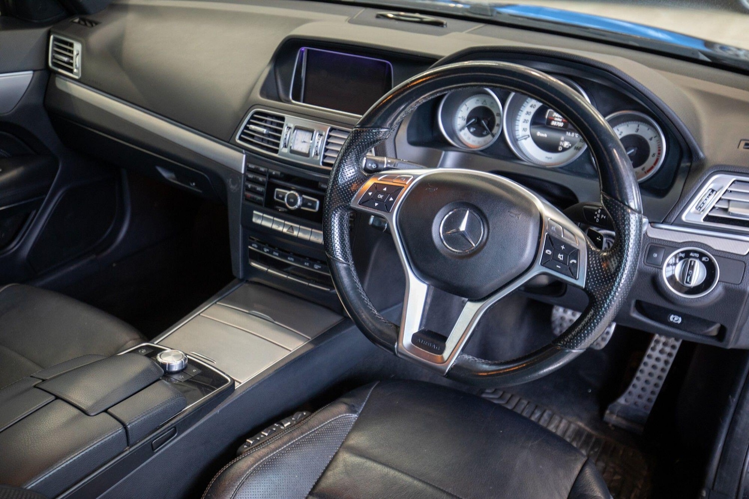 Used Mercedes-Benz E Class for sale - 77957658: Photo 2