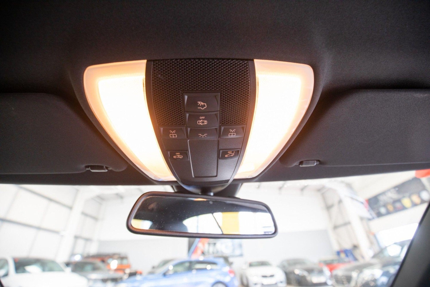 Used Mercedes-Benz E Class for sale - 77957658: Photo 29