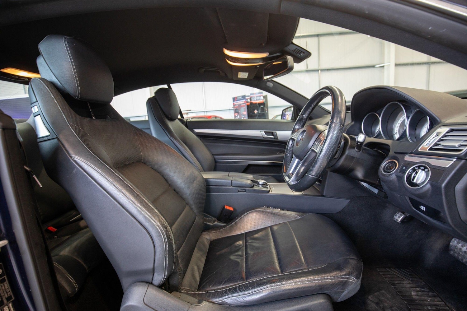 Used Mercedes-Benz E Class for sale - 77957658: Photo 3