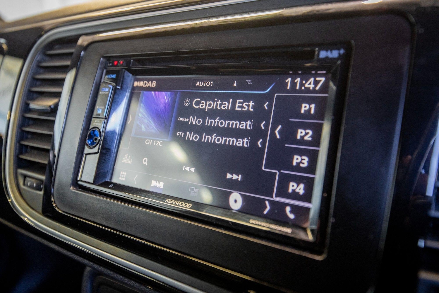 Used Volkswagen Beetle 2015 for sale - 77119775: Photo 22