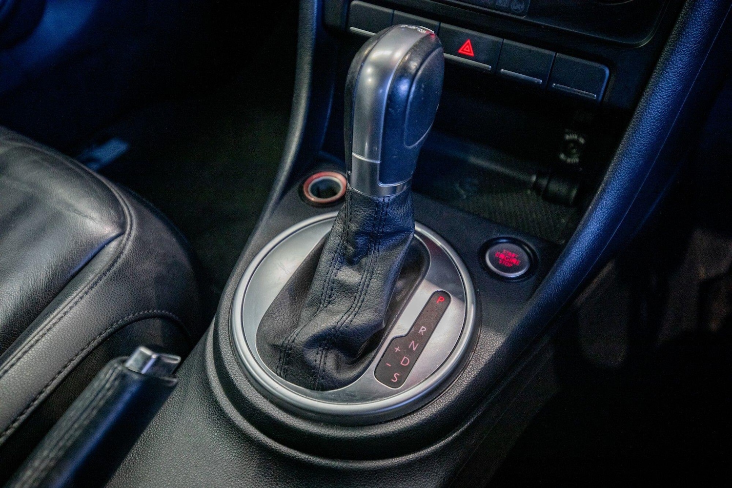 Used Volkswagen Beetle 2015 for sale - 77119775: Photo 28