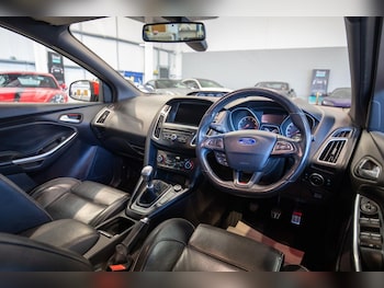 Used Ford Focus 2016 for sale - 77050035: Photo