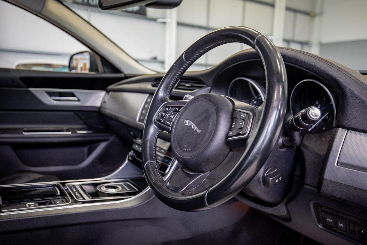 Used Jaguar XF 2016 for sale - 77230522: Photo 15