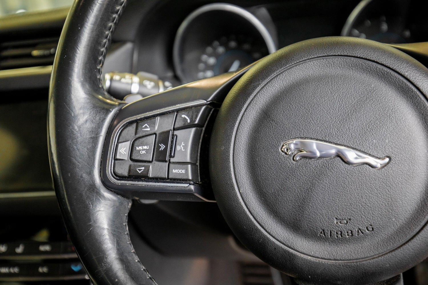 Used Jaguar XF 2016 for sale - 77230522: Photo 18