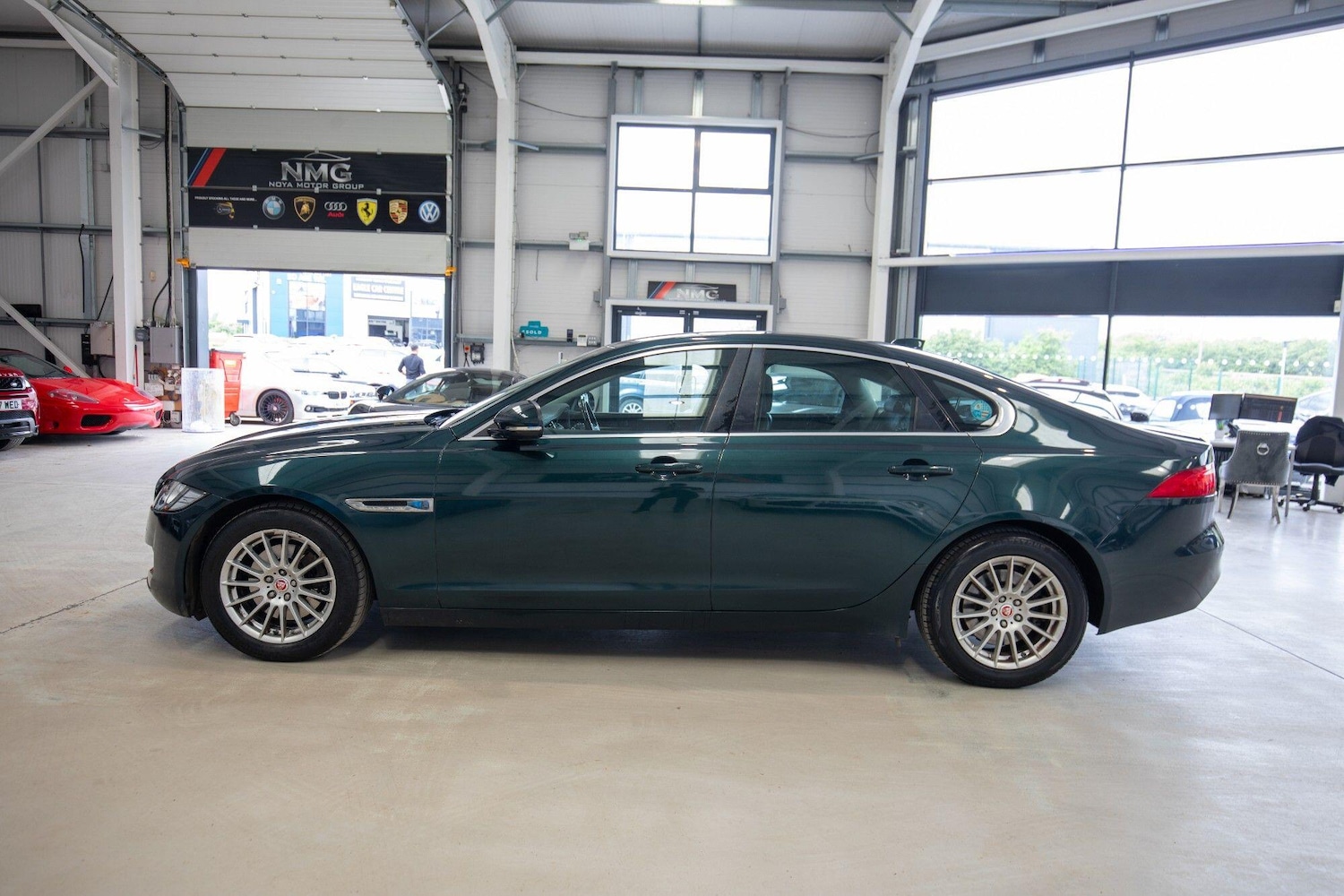 Used Jaguar XF 2016 for sale - 77230522: Photo 30