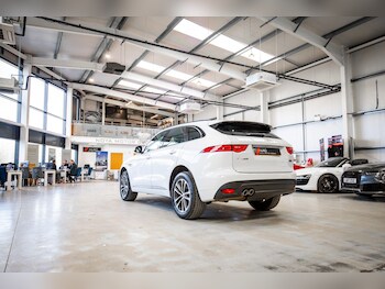 Used Jaguar F-Pace 2018 for sale - 78245245: Photo