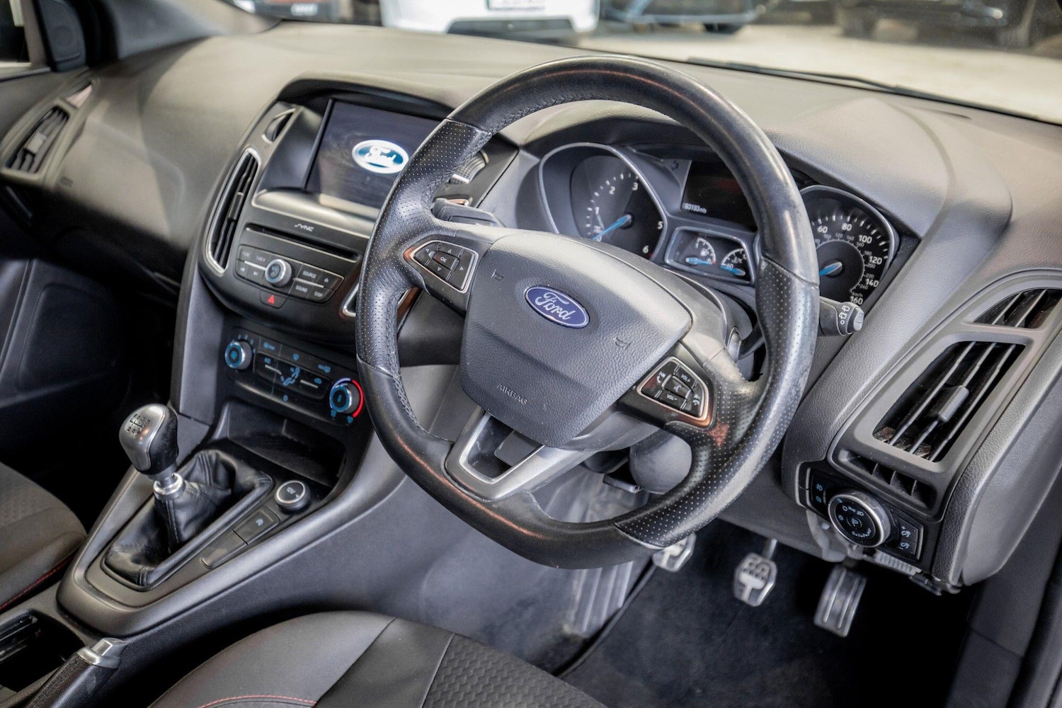 Used Ford Focus 2017 for sale - 77982634: Photo 2