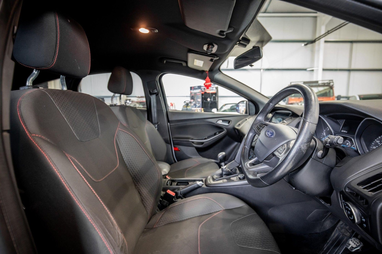 Used Ford Focus 2017 for sale - 77982634: Photo 3