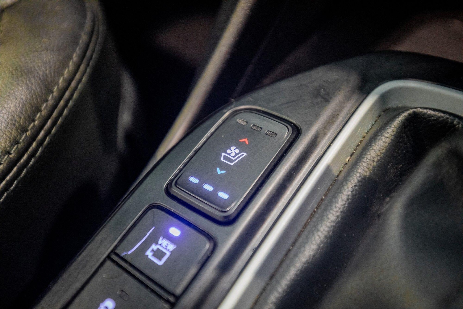 Used Hyundai Santa Fe for sale - 76825213: Photo 35