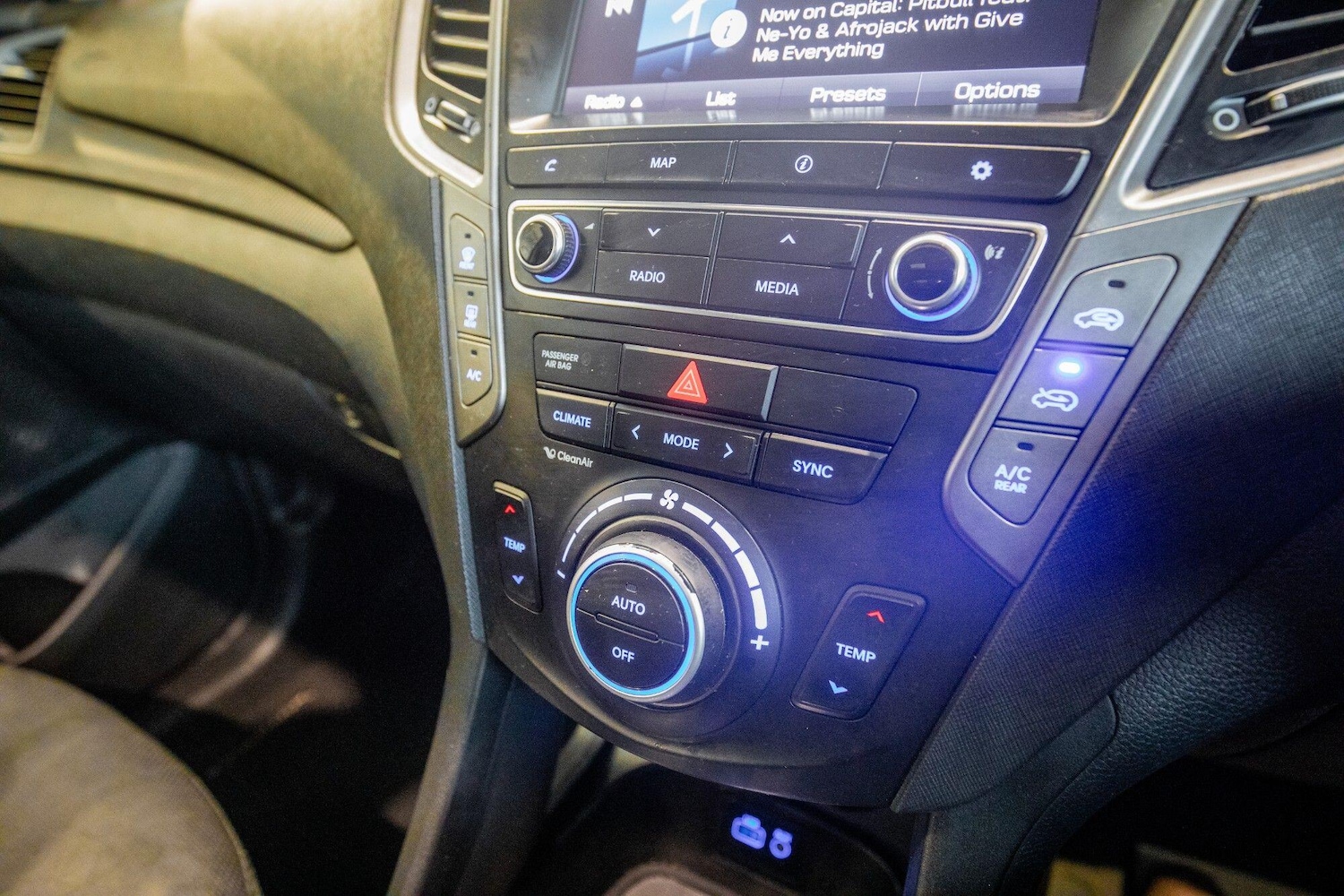 Used Hyundai Santa Fe for sale - 76825213: Photo 37