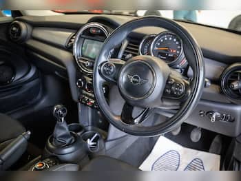 Used MINI Hatch 2018 for sale - 79690696: Photo