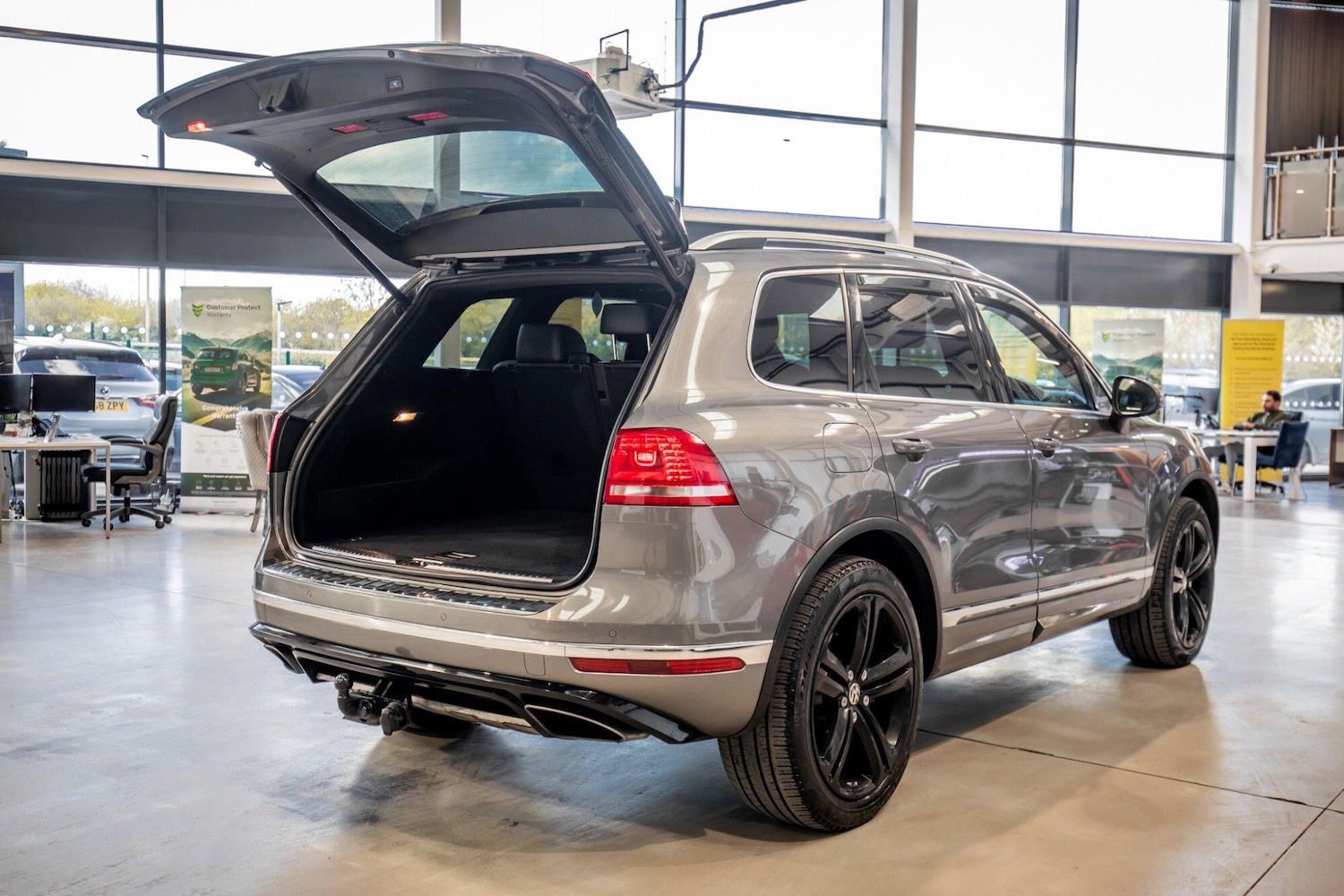 Used Volkswagen Touareg 2017 for sale - 78062851: Photo 33