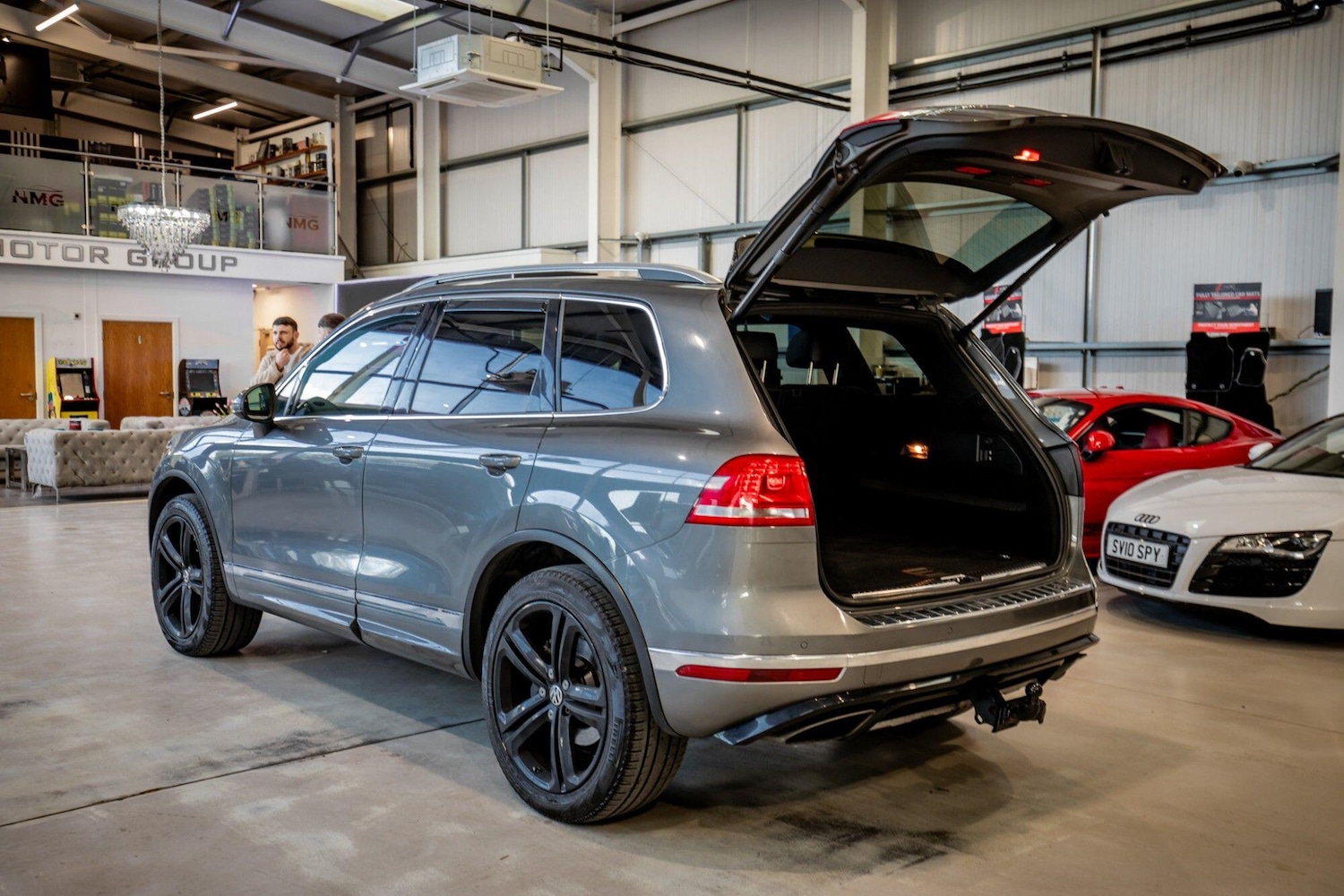 Used Volkswagen Touareg 2017 for sale - 78062851: Photo 36