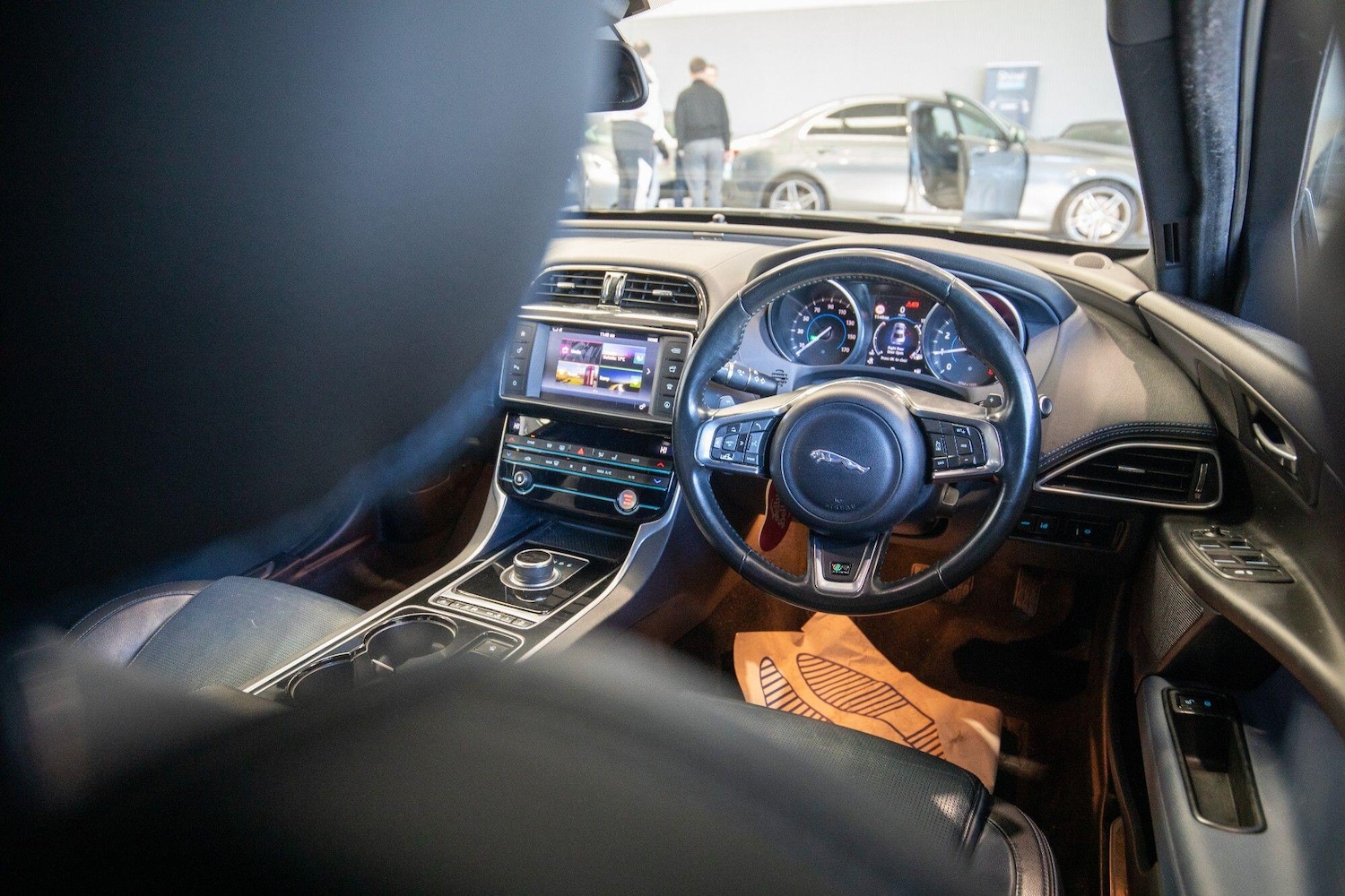 Used Jaguar XE 2016 for sale - 77637887: Photo 14