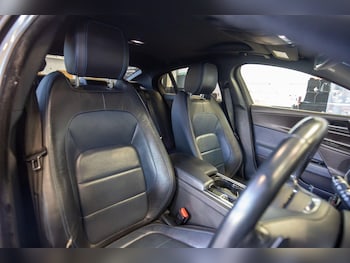 Used Jaguar XE 2016 for sale - 77637887: Photo