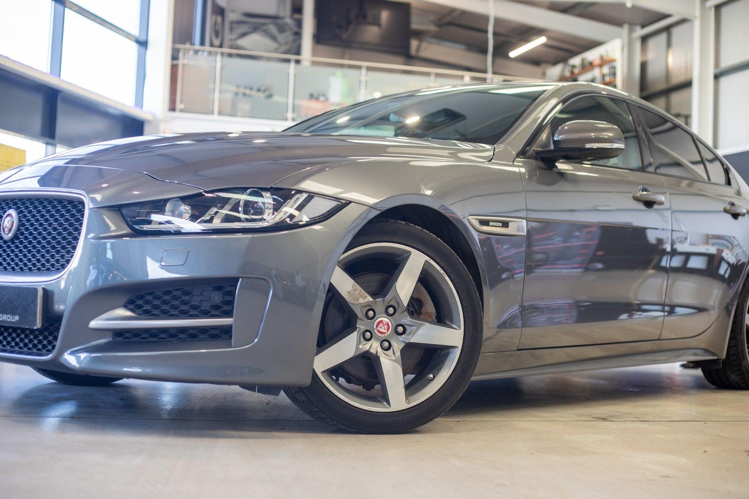Used Jaguar XE 2016 for sale - 77637887: Photo 6