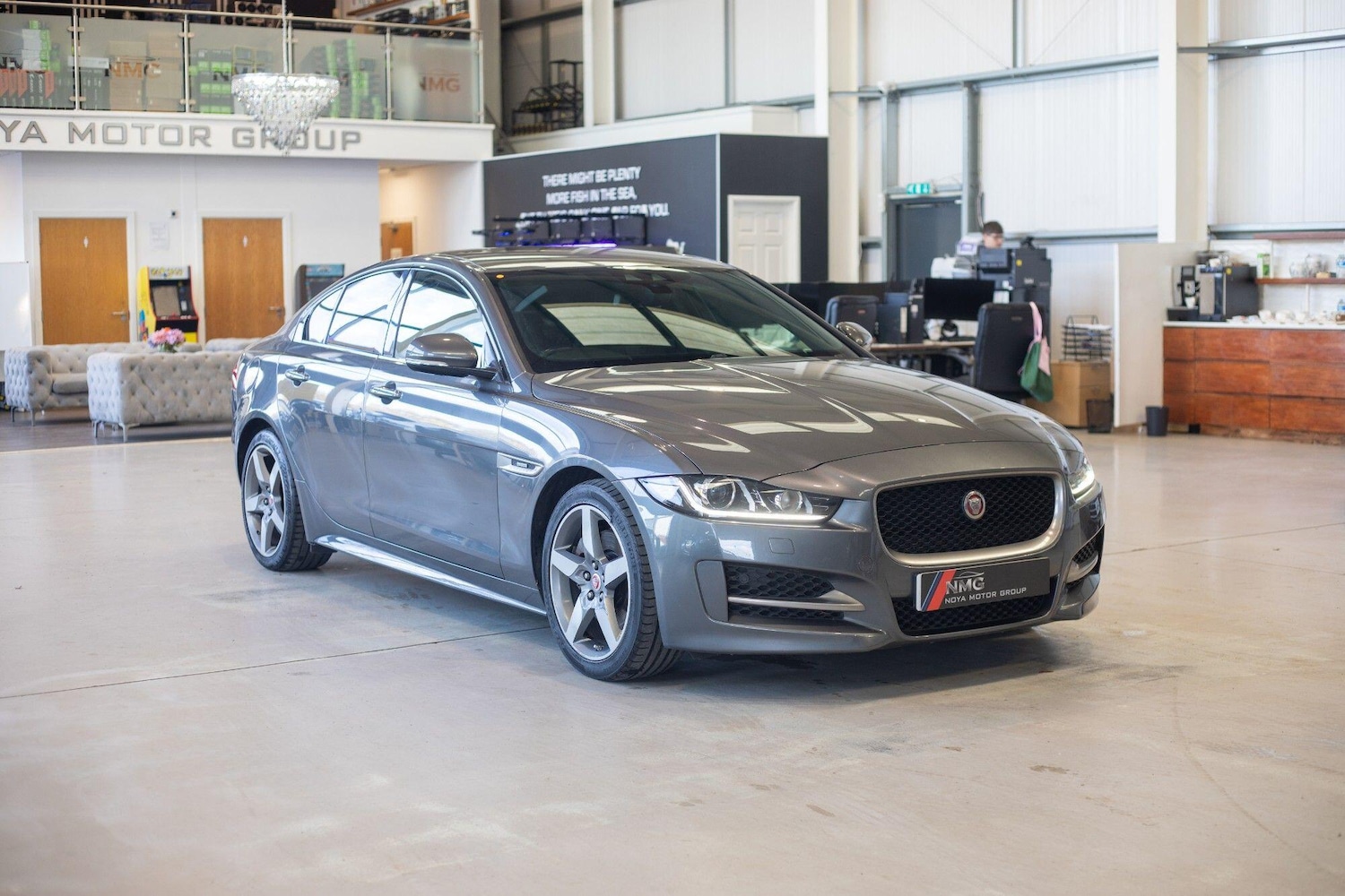 Used Jaguar XE 2016 for sale - 77637887: Photo 8