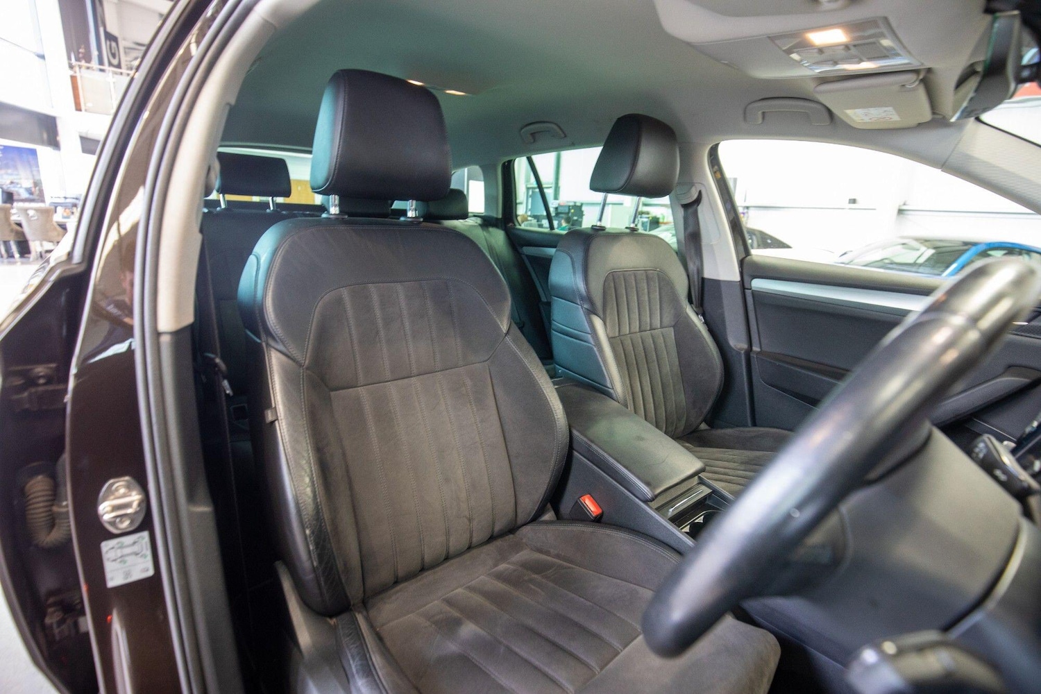 Used Skoda Superb for sale - 76825009: Photo 2