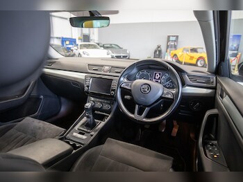 Used Skoda Superb 2016 for sale - 76825009: Photo