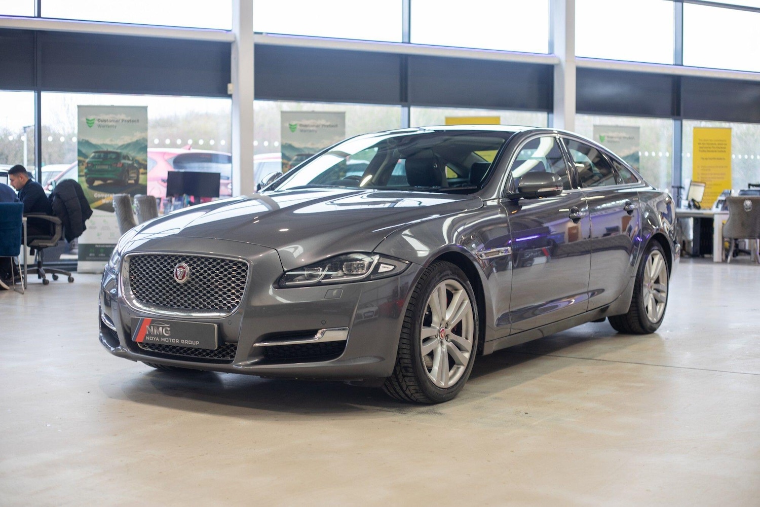 Used Jaguar XJ 2017 for sale - 77439649: Photo 10