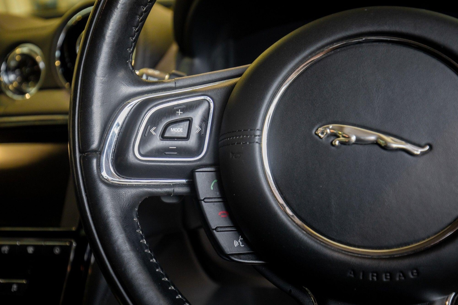 Used Jaguar XJ 2017 for sale - 77439649: Photo 21