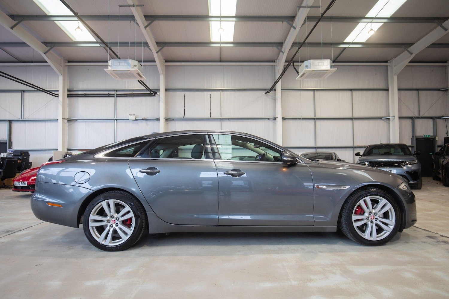 Used Jaguar XJ 2017 for sale - 77439649: Photo 36