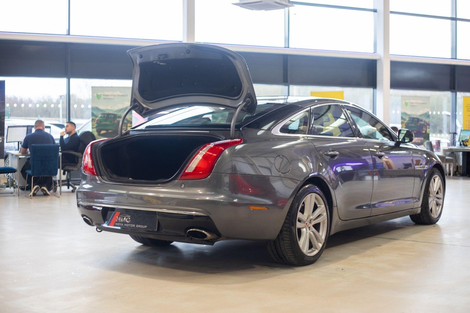 Used Jaguar XJ 2017 for sale - 77439649: Photo 42