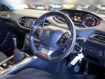 Used Peugeot 308 2014 for sale - 78288619: Photo