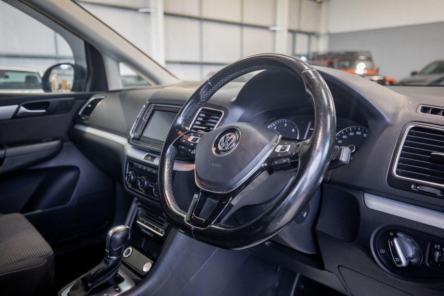 Used Volkswagen Sharan 2016 for sale - 77882896: Photo 17