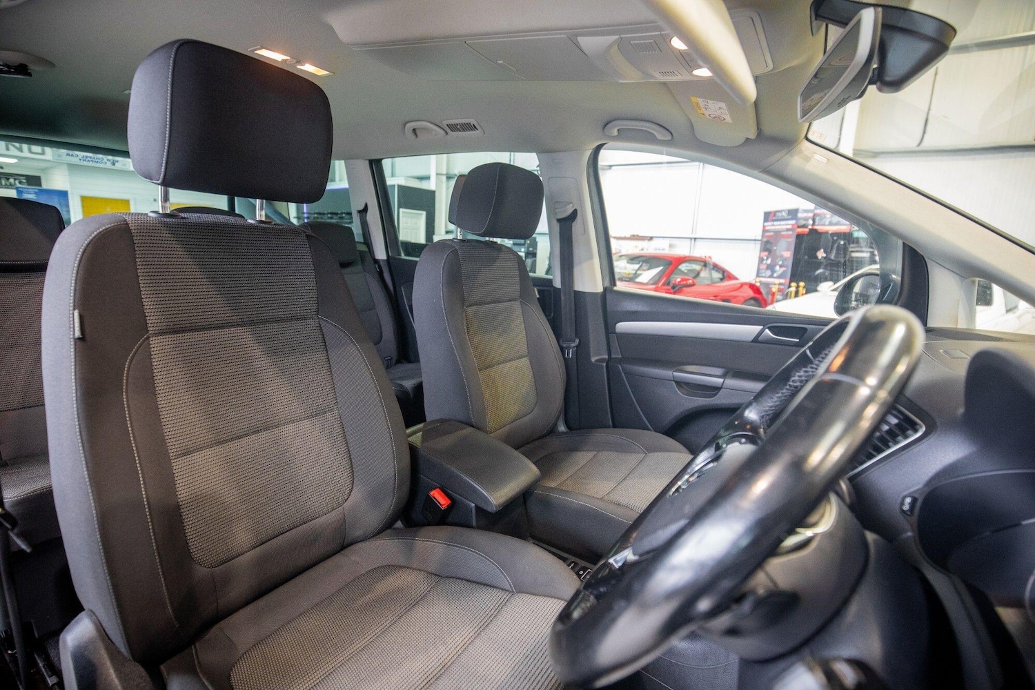 Used Volkswagen Sharan 2016 for sale - 77882896: Photo 3