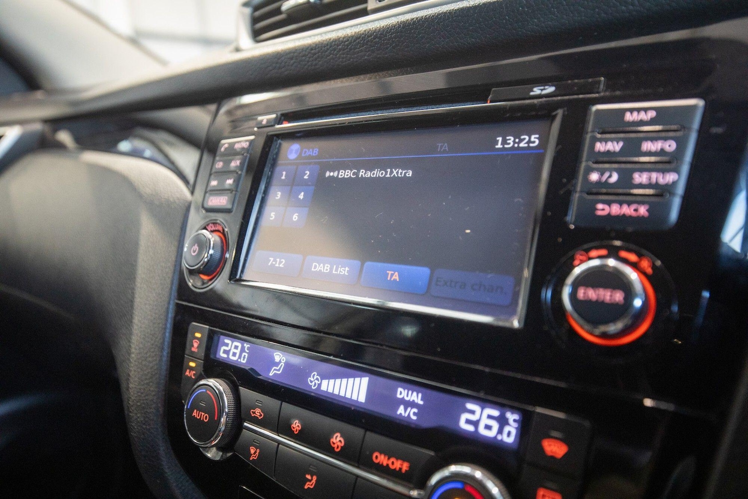 Used Nissan Qashqai 2015 for sale - 77202553: Photo 21