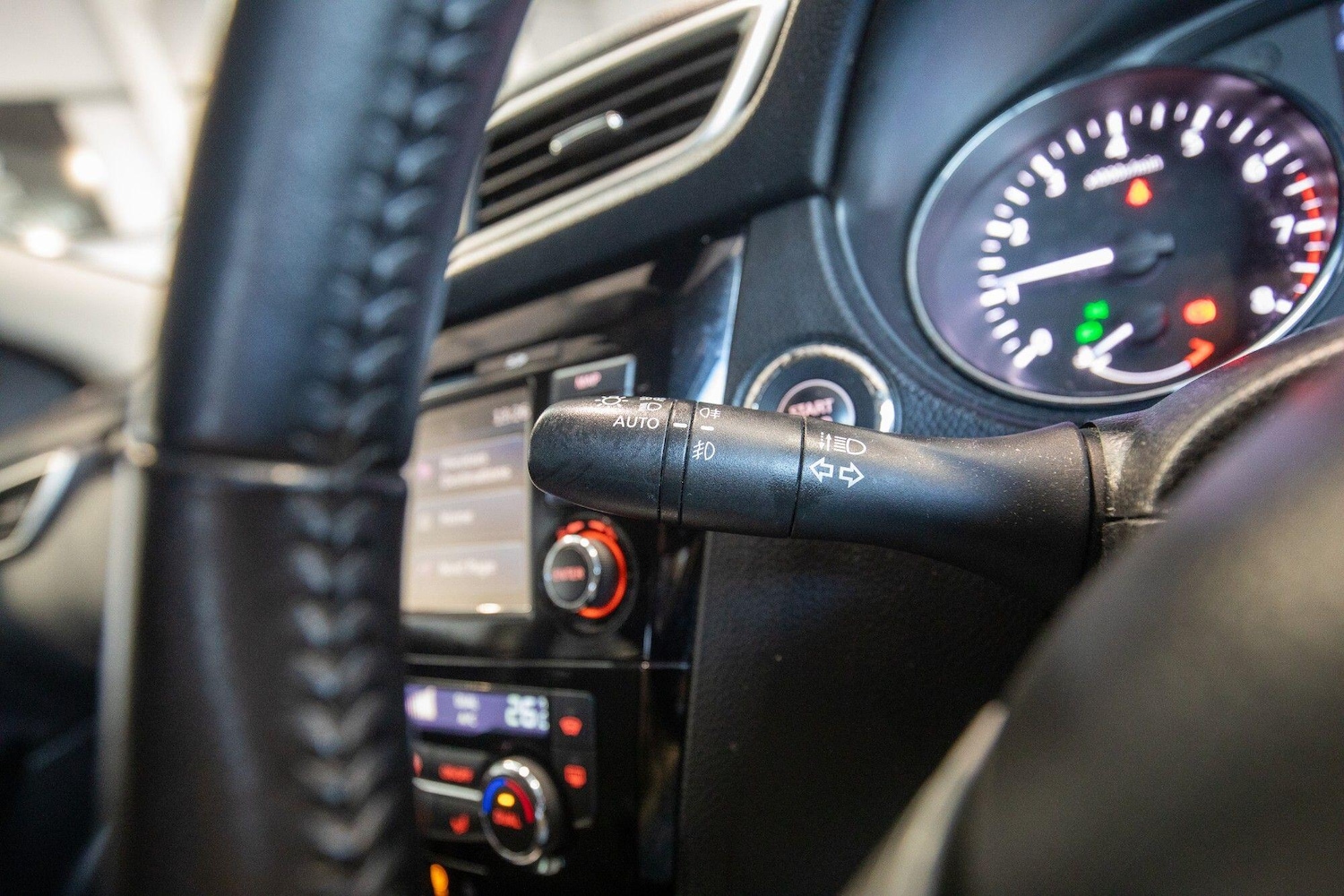 Used Nissan Qashqai 2015 for sale - 77202553: Photo 30