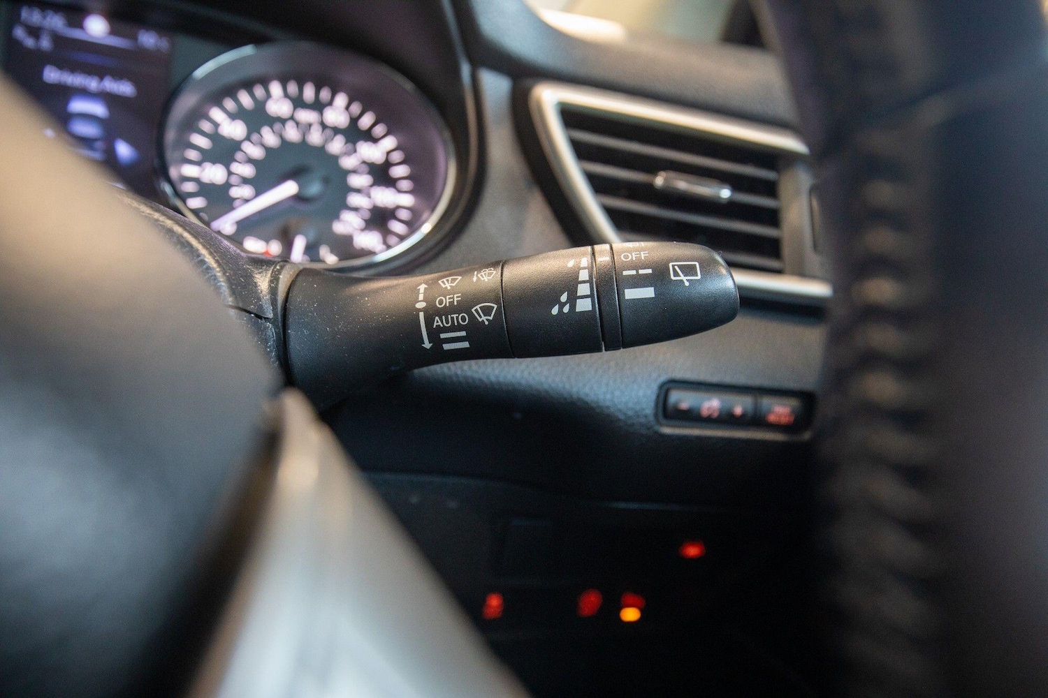 Used Nissan Qashqai 2015 for sale - 77202553: Photo 31