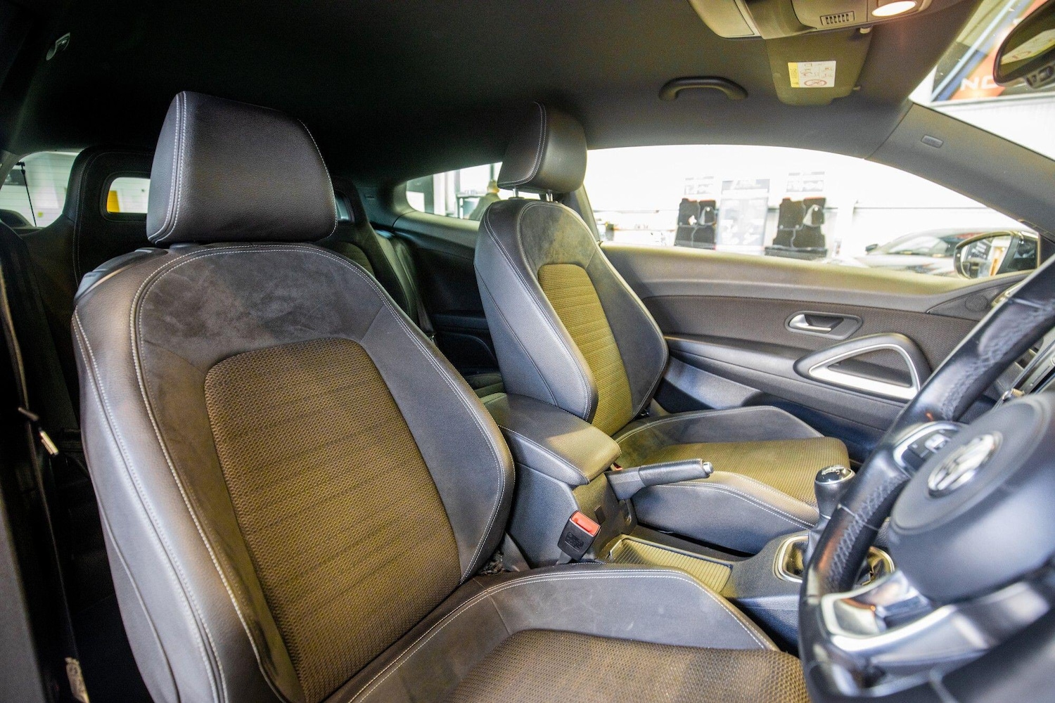 Used Volkswagen Scirocco 2016 for sale - 76824326: Photo 3