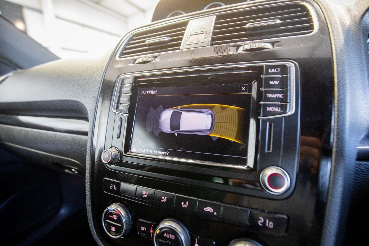 Used Volkswagen Scirocco 2016 for sale - 76824326: Photo 31