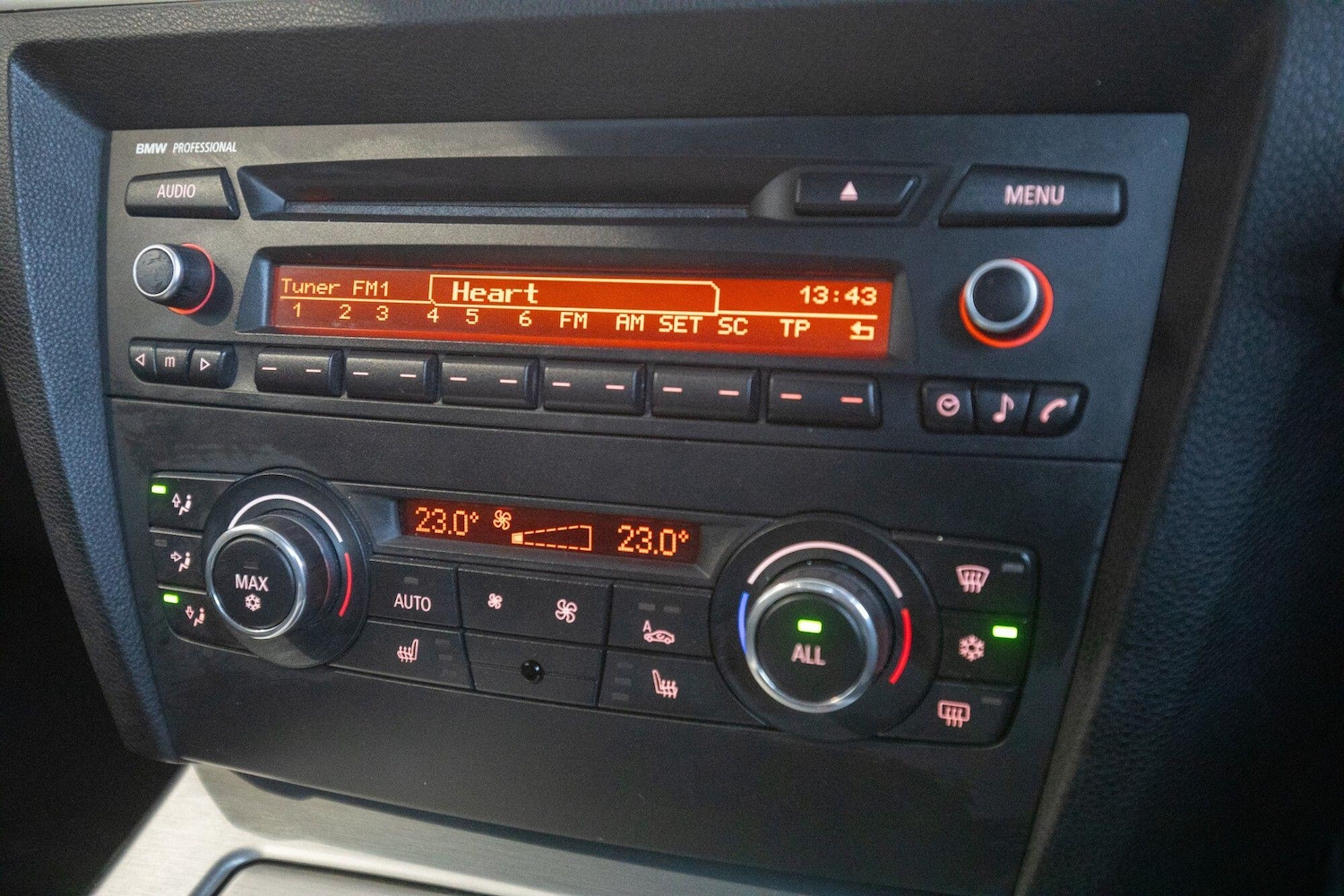 Used BMW 3 Series 2011 for sale - 78100262: Photo 26