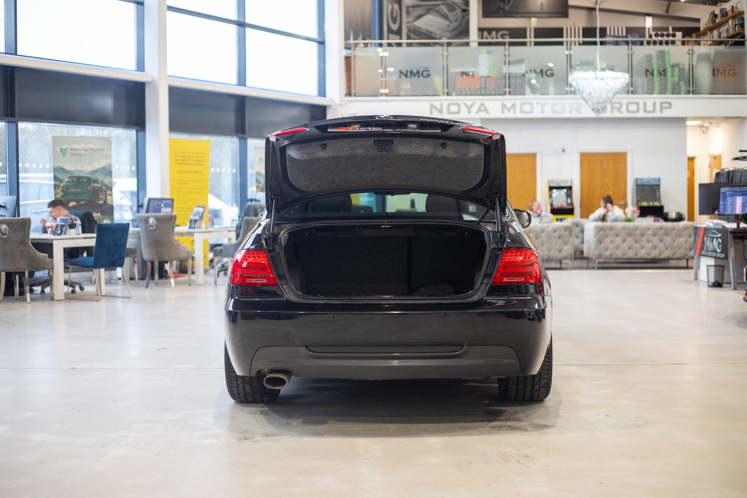 Used BMW 3 Series 2011 for sale - 78100262: Photo 36