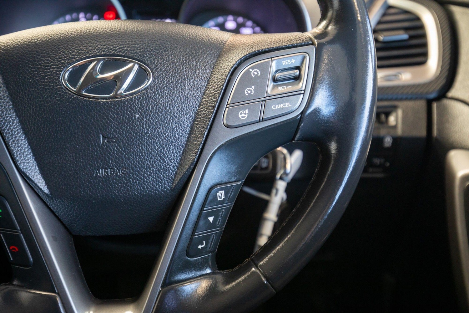 Used Hyundai Santa Fe 2015 for sale - 78062903: Photo 20