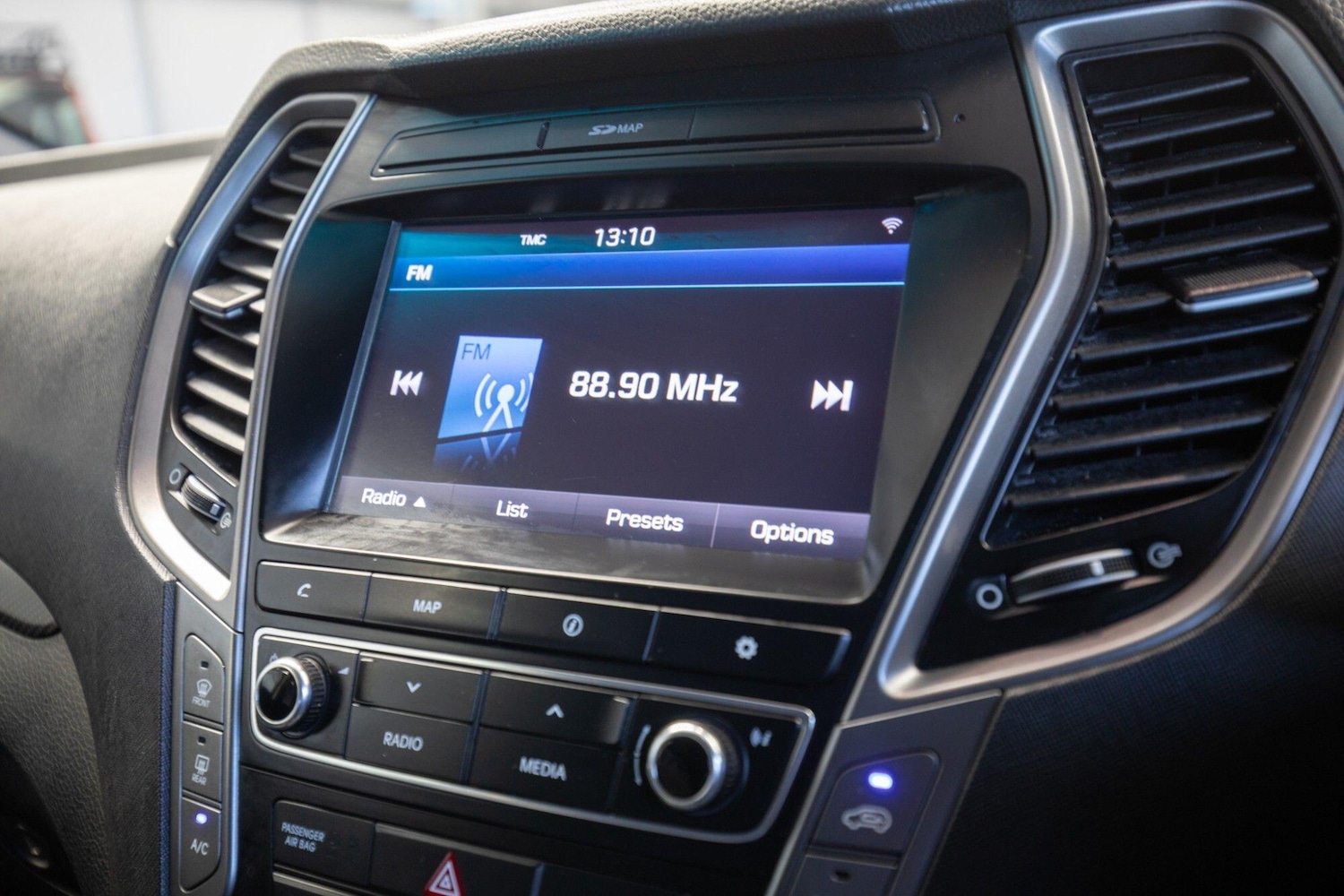 Used Hyundai Santa Fe 2015 for sale - 78062903: Photo 24