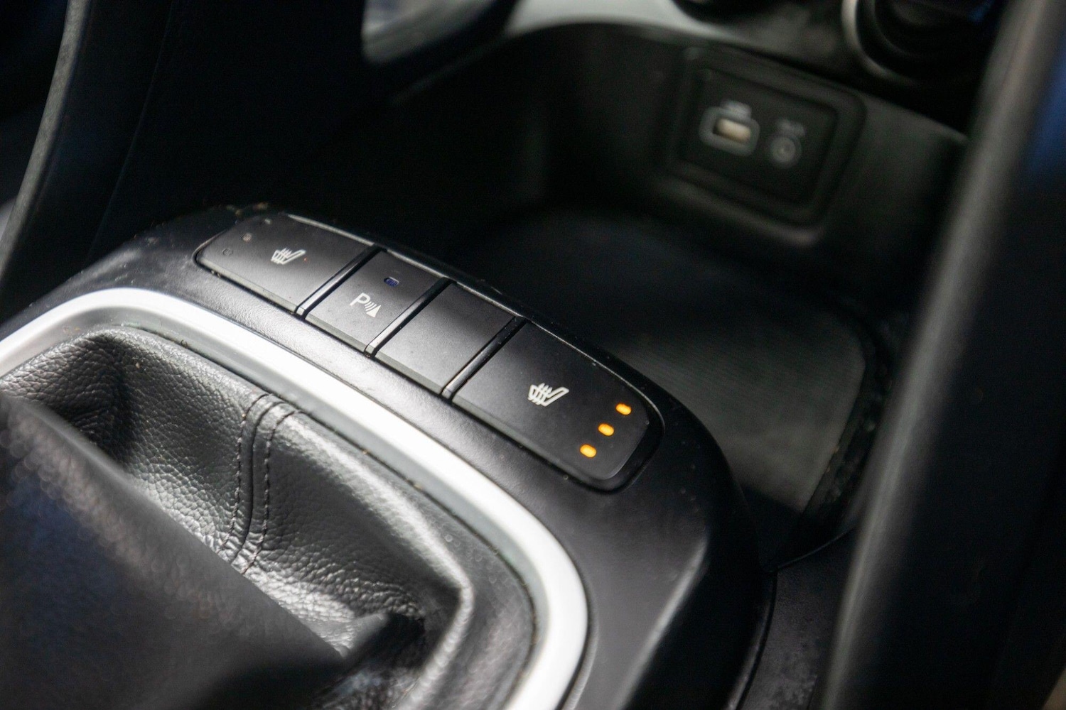 Used Hyundai Santa Fe 2015 for sale - 78062903: Photo 26