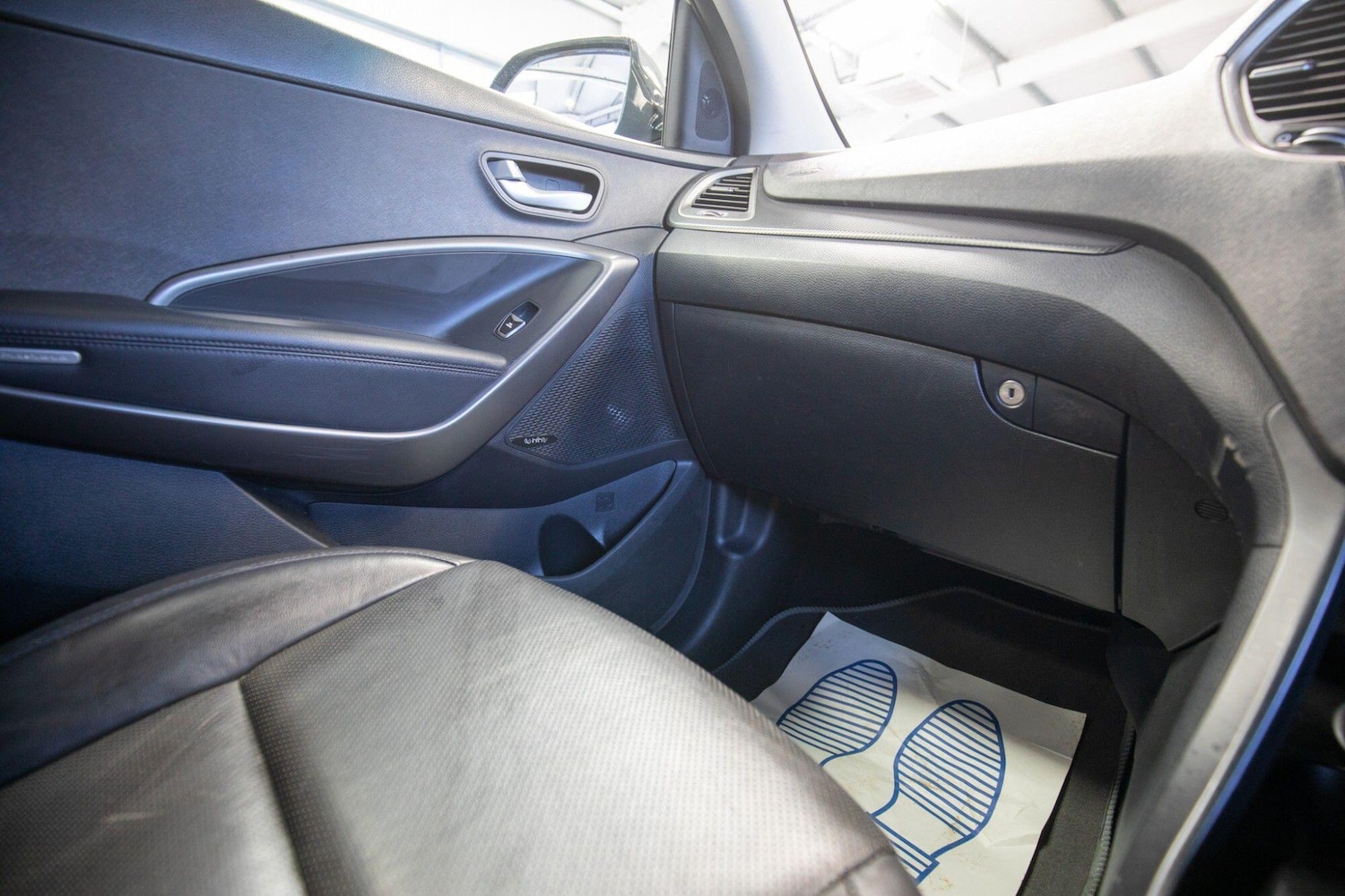 Used Hyundai Santa Fe 2015 for sale - 78062903: Photo 29