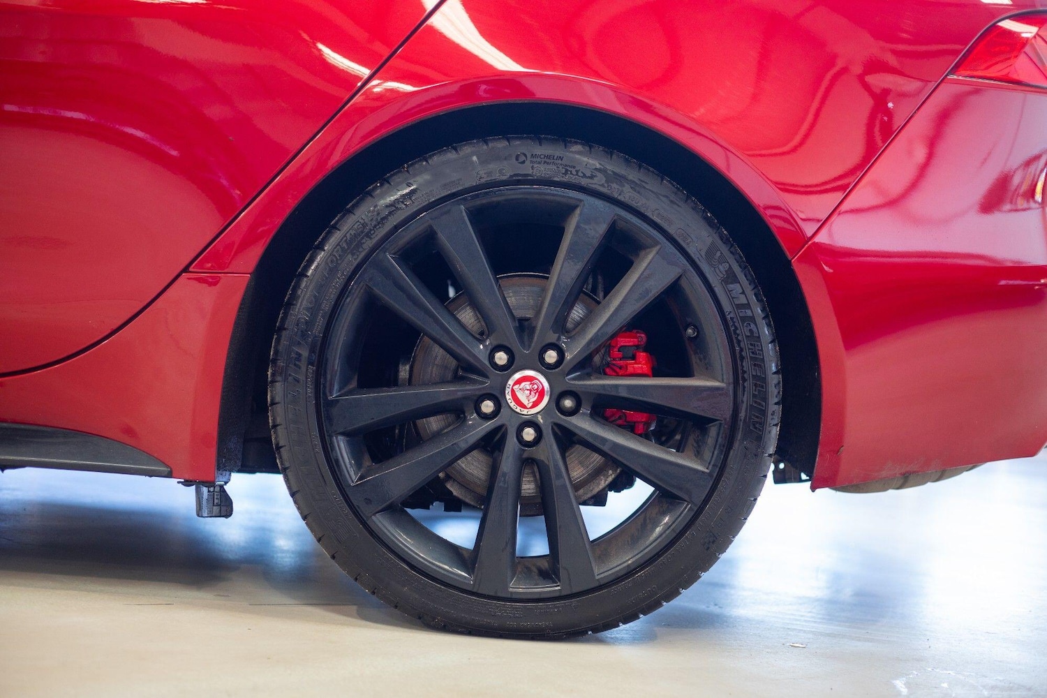 Used Jaguar XE 2016 for sale - 77612812: Photo 7