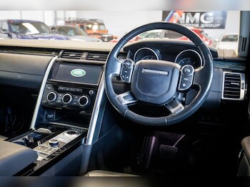 Used Land Rover Discovery 2017 for sale - 78382299: Photo