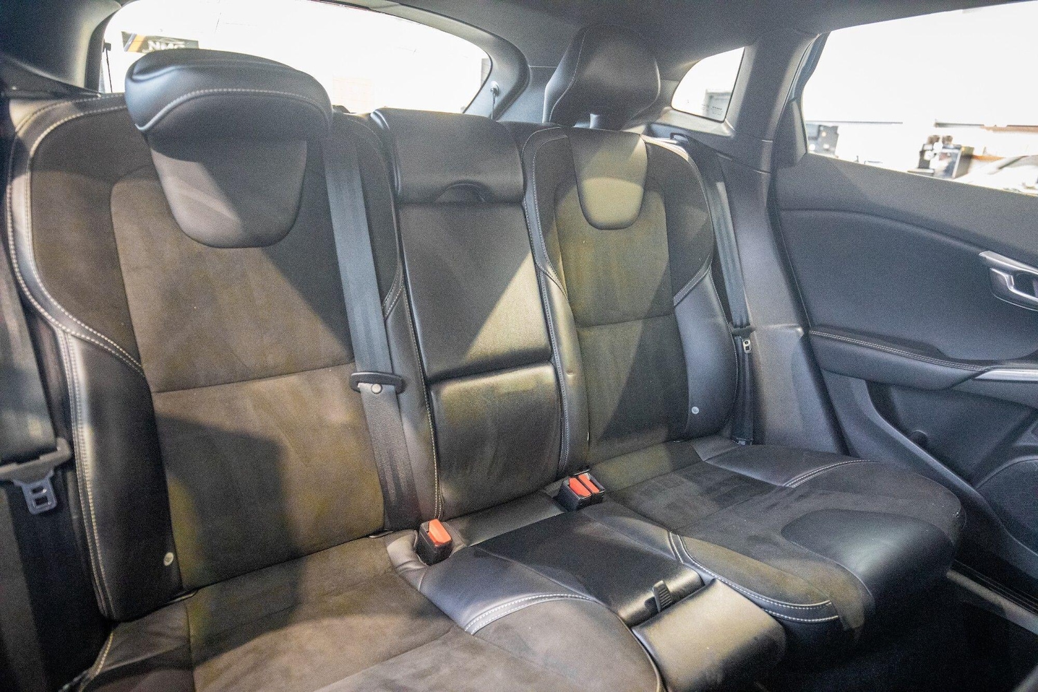 Used Volvo V40 2015 for sale - 77957153: Photo 15