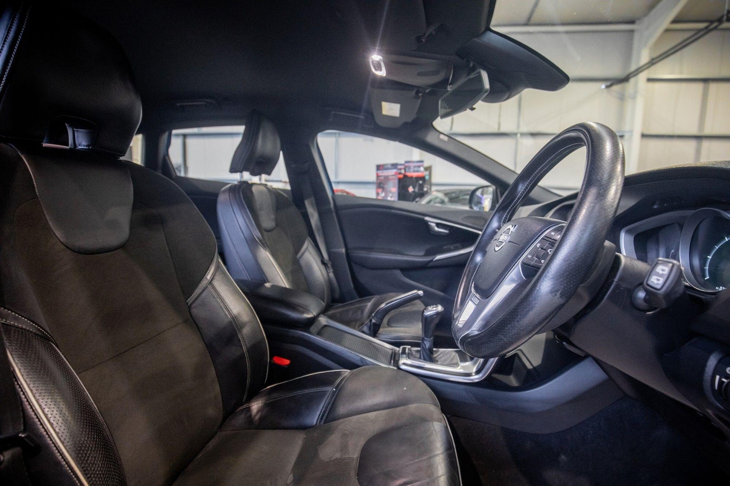 Used Volvo V40 2015 for sale - 77957153: Photo 17