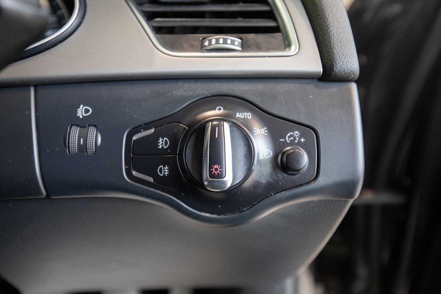 Used Audi A4 2013 for sale - 77597783: Photo 18